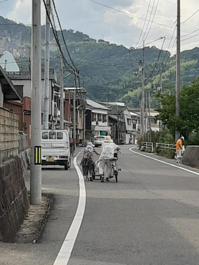 Guesthouse Kume Imabari Railway Station 外观 照片